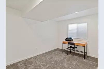 943 W 60 N, Layton, UT 84041 - Photo 20