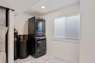 943 W 60 N, Layton, UT 84041 - Photo 22