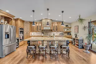 7970 S Grand Vista Way E, Cottonwood Heights, UT 84121 - Photo 8