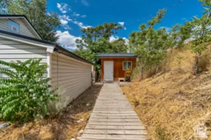 1220 N Hillside Dr E, Genola, UT 84655 - Photo 6