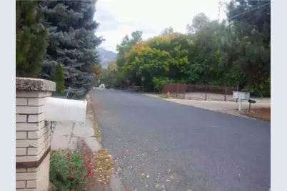 2113 E Fardown Ave, Holladay, UT 84121 - Photo 6