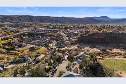 205 Terrace Cir, Toquerville, UT 84774 - Photo 32