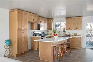 833 N Starcrest Dr, Salt Lake City, UT 84116 - Photo 8