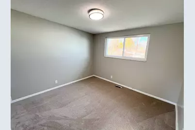 2184 S Sorrento Dr, Woods Cross, UT 84087 - Photo 10