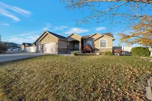 5516 W Varenna St S, Herriman, UT 84096 - Photo 2