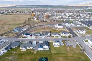 817 W 70 N, Hyrum, UT 84319 - Photo 20