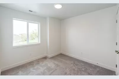 817 W 70 N, Hyrum, UT 84319 - Photo 6