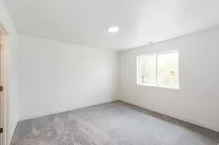 817 W 70 N, Hyrum, UT 84319 - Photo 10