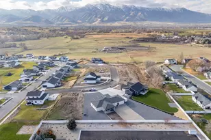 817 W 70 N, Hyrum, UT 84319 - Photo 26