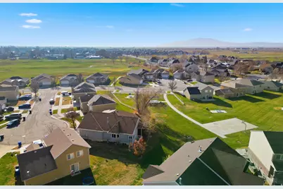 1430 S Heather Ln, Syracuse, UT 84075 - Photo 72