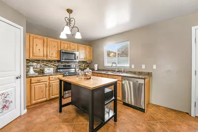 8224 S Oak Vista Dr, West Jordan, UT 84081 - Photo 10