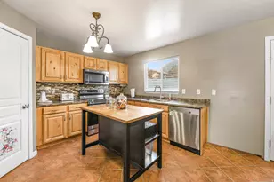 8224 S Oak Vista Dr, West Jordan, UT 84081 - Photo 10