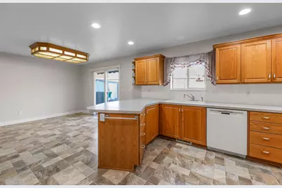 2474 N Dorchester Ave, Harrisville, UT 84414 - Photo 10