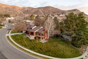 2662 E Skyline Dr S, Salt Lake City, UT 84108 - Photo 6