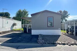 174 E Pellinore St S, North Salt Lake, UT 84054 - Photo 2