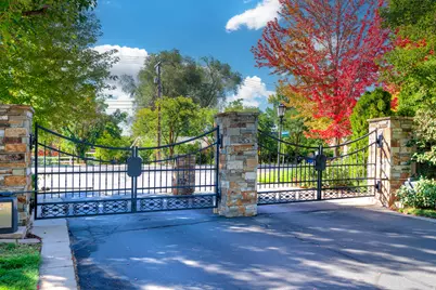 6176 S Verness Cv, Holladay, UT 84121 - Photo 2