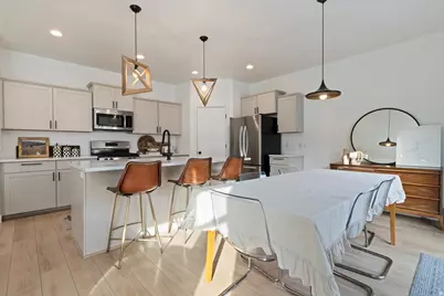 598 S Highpoint Dr, Saratoga Springs, UT 84045 - Photo 6