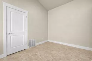 148 W Spring Hill Way N, Saratoga Springs, UT 84045 - Photo 8