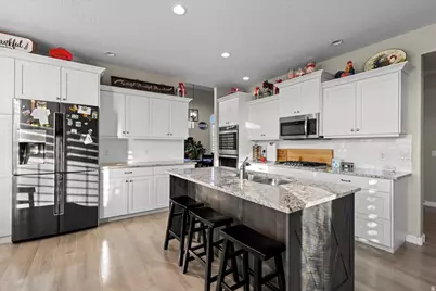 1072 Davenport Dr, Grantsville, UT 84029 - Photo 6