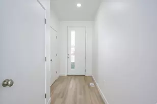 913 W Bullion St, Murray, UT 84123 - Photo 2