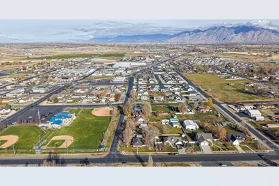 205 E Center St, Salem, UT 84653 - Photo 20