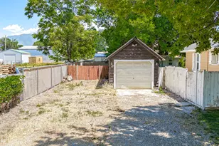 205 E Center St, Salem, UT 84653 - Photo 36