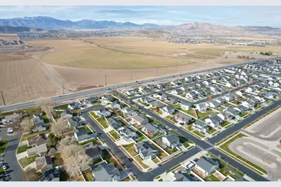 108 E Paradise Ct, Saratoga Springs, UT 84045 - Photo 70