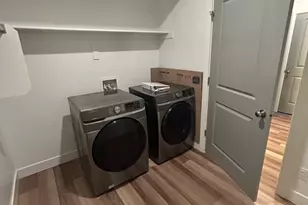 875 S Depot St E, Clearfield, UT 84015 - Photo 10