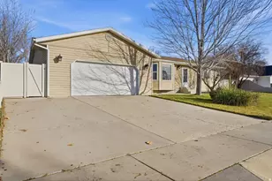 225 E 1350 N, Lehi, UT 84043 - Photo 36