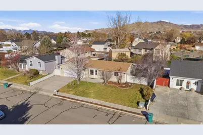 225 E 1350 N, Lehi, UT 84043 - Photo 32