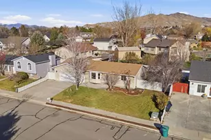 225 E 1350 N, Lehi, UT 84043 - Photo 32
