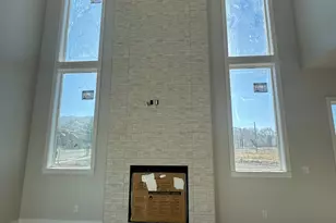 284 E Concord Farm Ln, Draper, UT 84020 - Photo 4