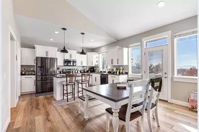 710 E 100 S, Hyde Park, UT 84318 - Photo 14