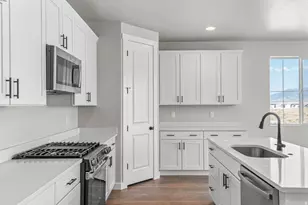 575 W Coyote Rdg Rd, Grantsville, UT 84029 - Photo 18