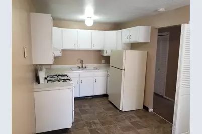 4803 S 350 E, Washington Terrace, UT 84405 - Photo 14