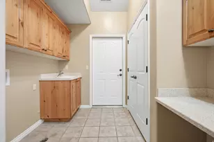 3537 W Green Springs Ln, Taylorsville, UT 84129 - Photo 24