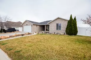 743 S 1950 W, Vernal, UT 84078 - Photo 2