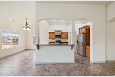 922 E Silver Shadows Dr S, Washington, UT 84780 - Photo 8