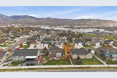 2268 S 2205 W, Woods Cross, UT 84087 - Photo 74