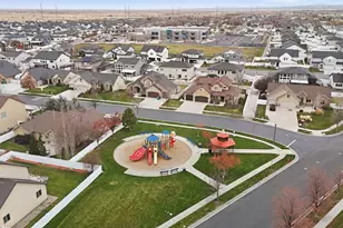 2268 S 2205 W, Woods Cross, UT 84087 - Photo 72