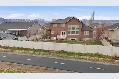 2268 S 2205 W, Woods Cross, UT 84087 - Photo 68