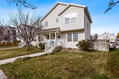 7841 N Saddleback Dr, Eagle Mountain, UT 84005 - Photo 2