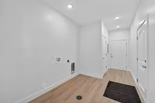 1481 N Saratoga View Ln, Saratoga Springs, UT 84045 - Photo 14