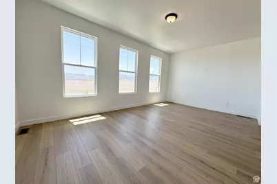 6642 W 11800 S, South Jordan, UT 84009 - Photo 4