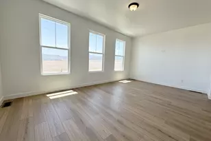 6642 W 11800 S, South Jordan, UT 84009 - Photo 4