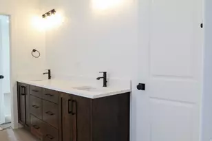 128 W 650 N, Smithfield, UT 84335 - Photo 10