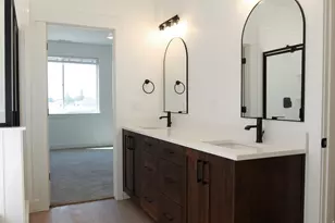 128 W 650 N, Smithfield, UT 84335 - Photo 8