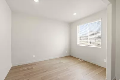 923 N 200 E #33, Santaquin, UT 84655 - Photo 8