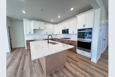 5241 S Paramount Dr #216, Riverdale, UT 84405 - Photo 10