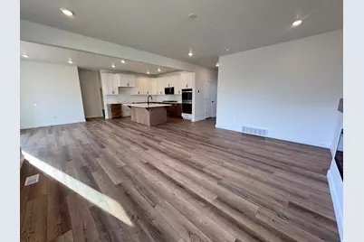 5241 S Paramount Dr #216, Riverdale, UT 84405 - Photo 16
